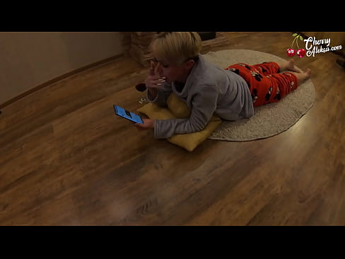 ❤️ ક્રેઝી સોનેરી ચૂસવું વિશાળ ડિક ચૂસવું અને તેના પર ઉછળવું - ગુદા મૈથુન ❤  અમારા પર gu.niceporn.ru ❌️❤